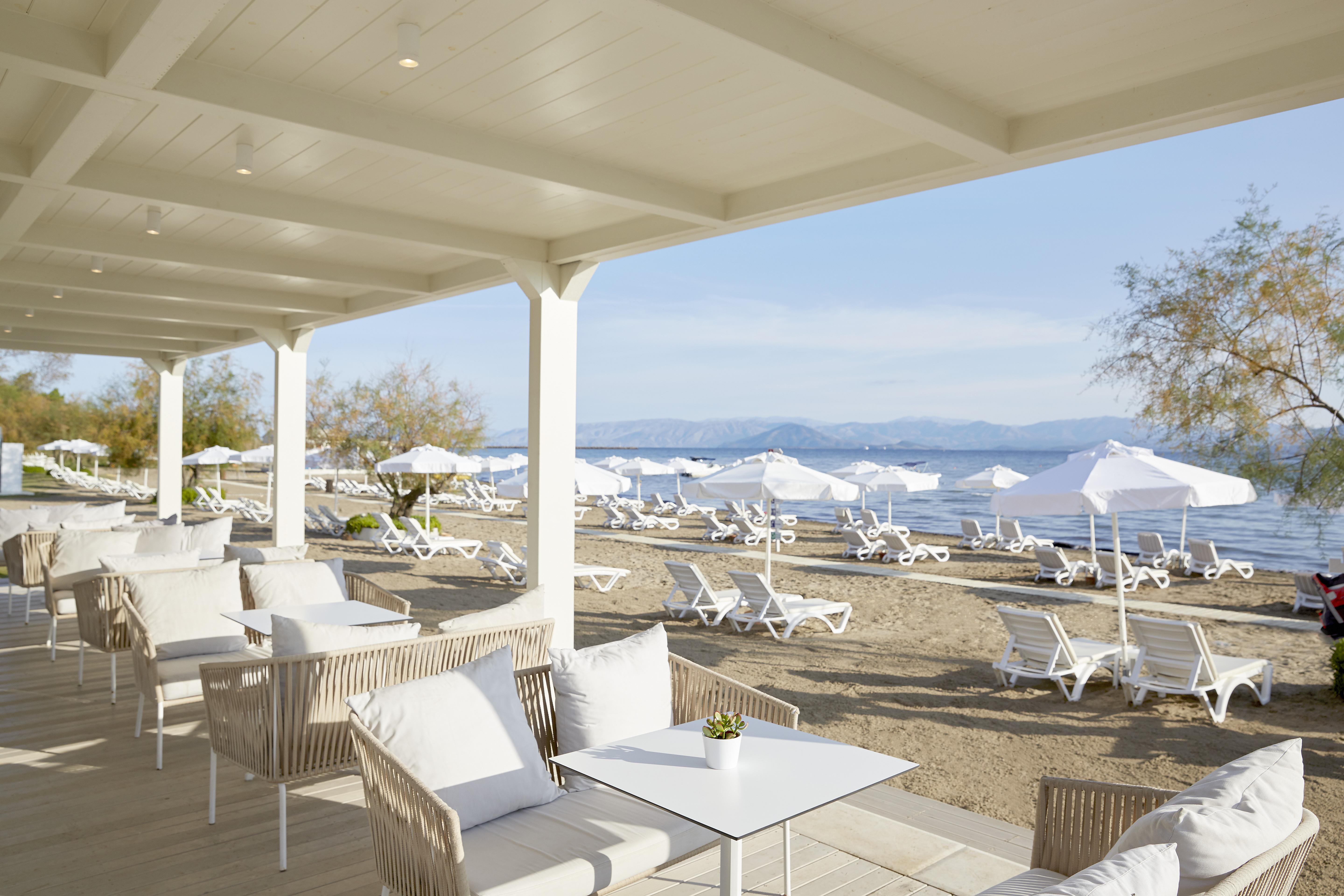Aparthotel Capo Di Corfu Kávos Exterior foto Beach at the hotel